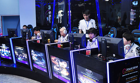 足球季如火 足球季如火